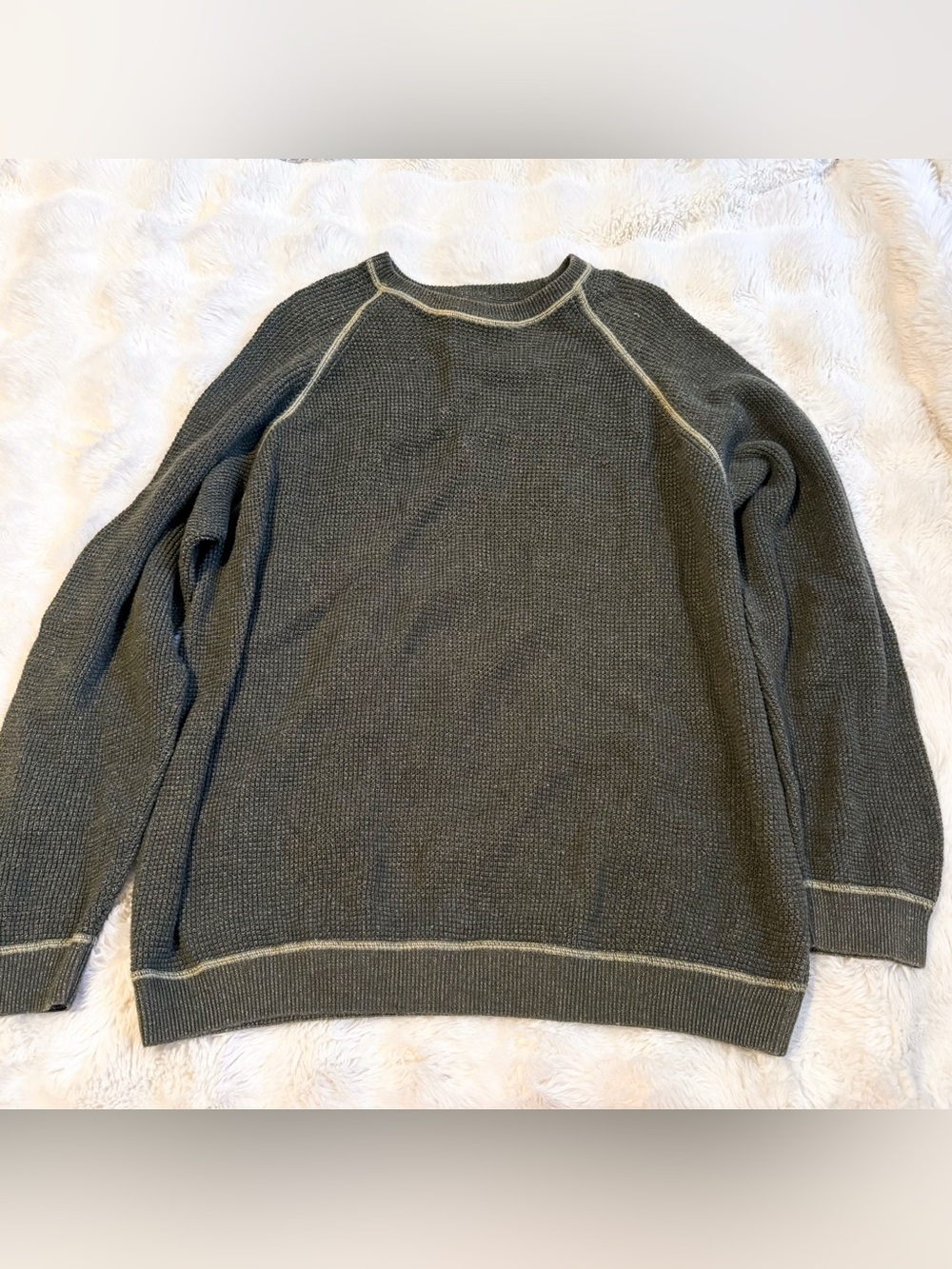 Men's Green Crewneck Sweater - Classic Knit